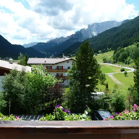 Hotel Gran Paradis Campitello di Fassa